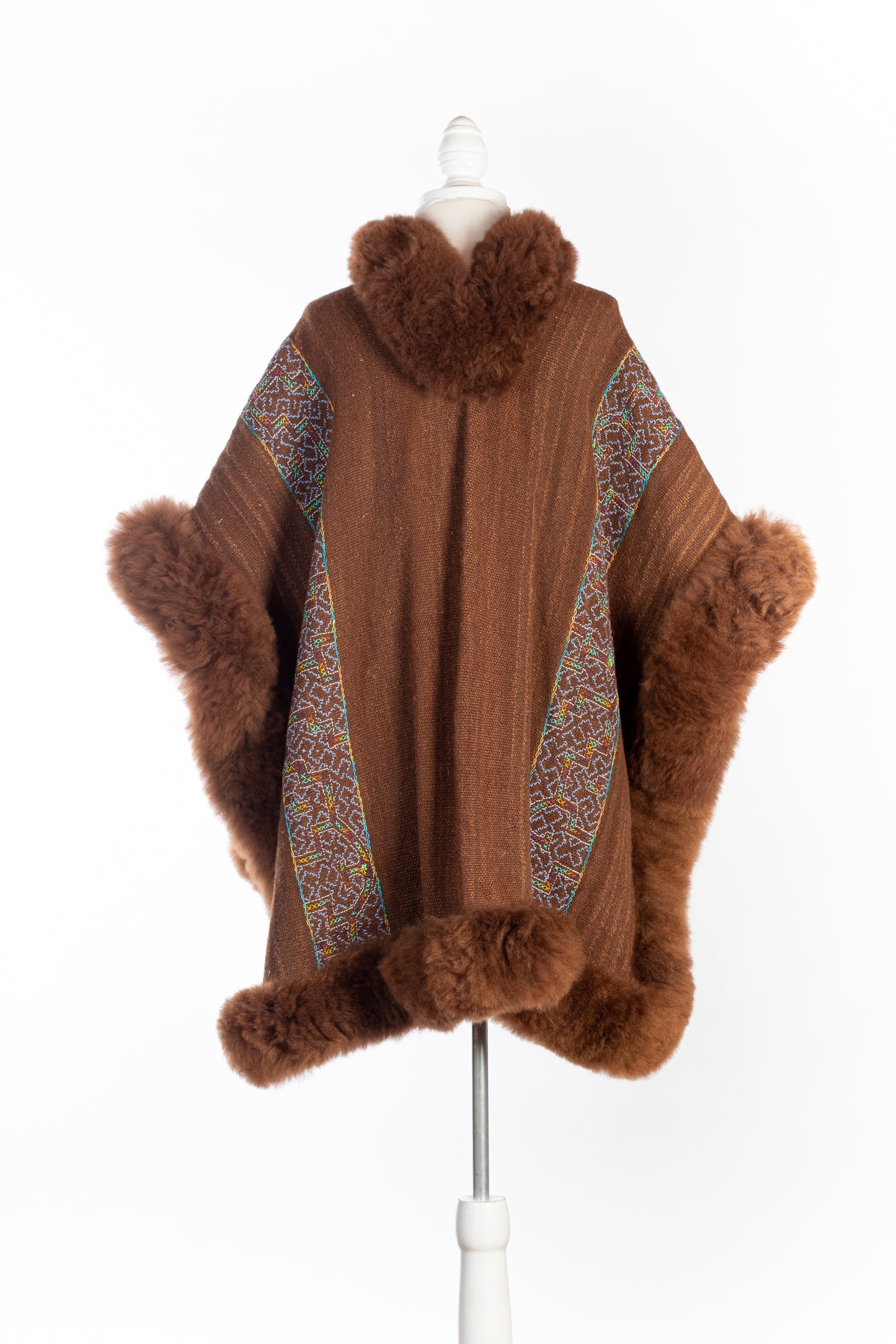 Brown Alpaca x Shipibo Cape | 762